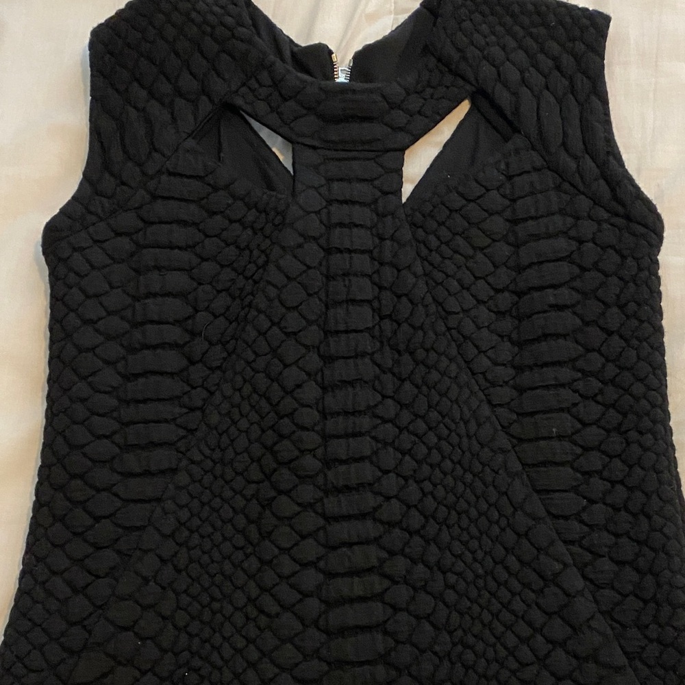 Alexis Cut Out Knit Tunic Top